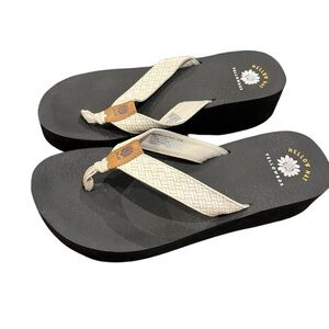 Mellow Mat yellow box platform sandals flip flops size 11 new without box